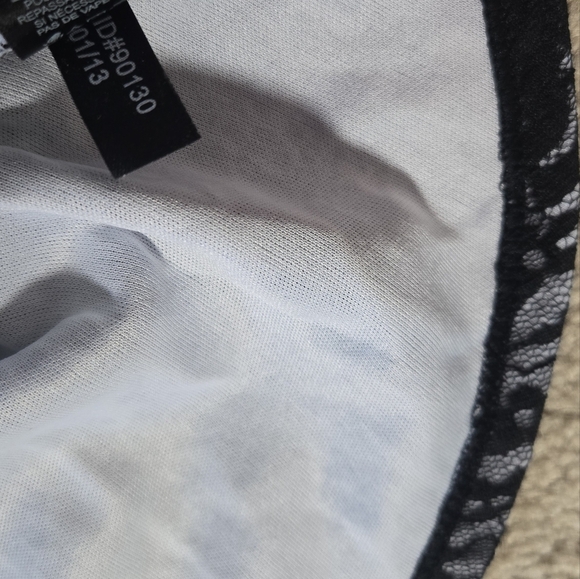 Express Black and White Lace Peplum Top Size Small - Picture 5 of 5